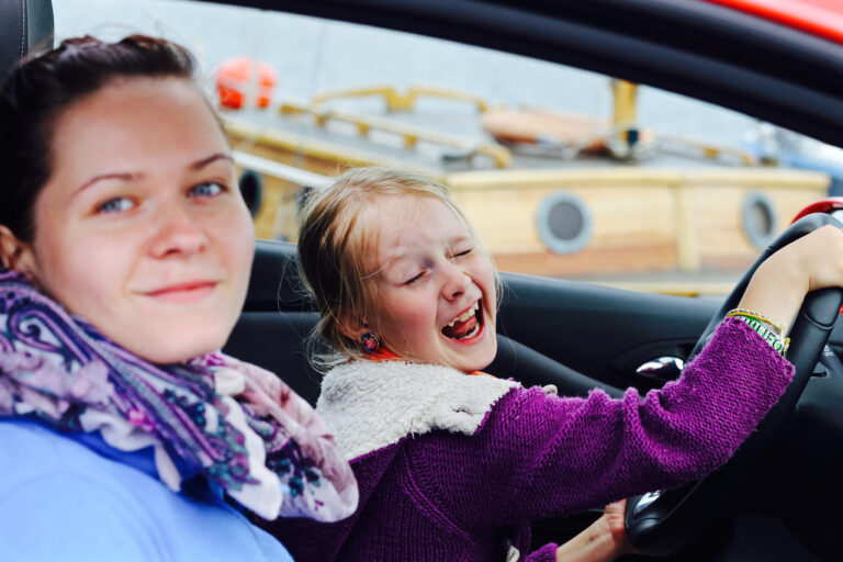 kaheksa naised autojuht "sõidugeenita" kuidas valida autokooli