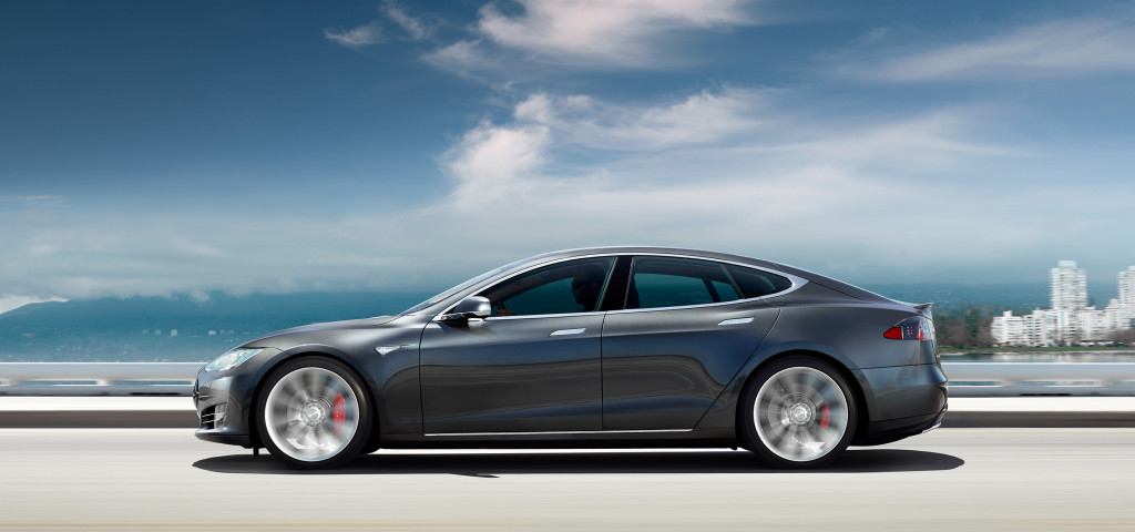 Tesla autopiloot võib tappa? NHTSA uurib surmaga lõppenud õnnetust tesla model s
