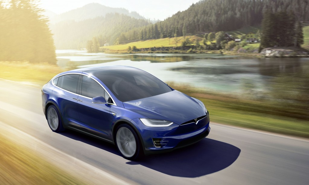 Tesla peamine kõneisik lahkub napilt enne Model 3 esitlemist