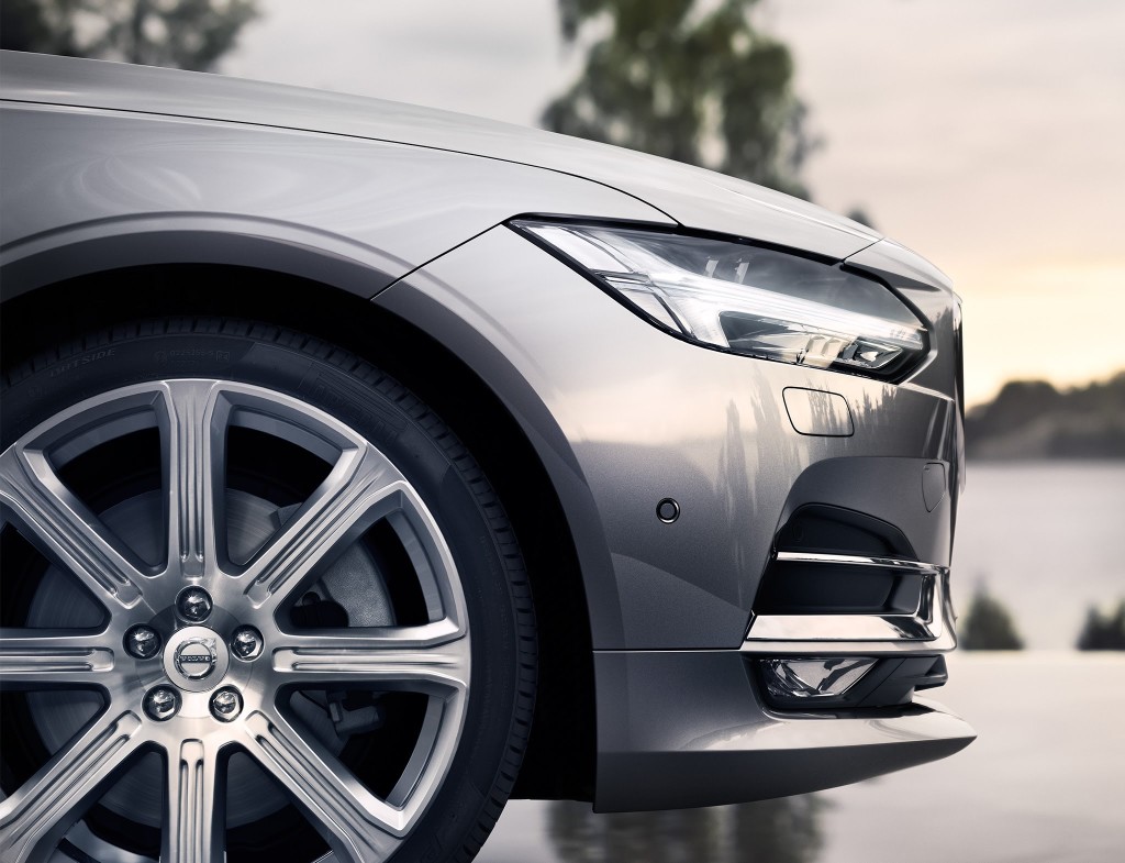 Volvo tehases suur leke: V90 pildid jõudsid meediasse enne esietendust