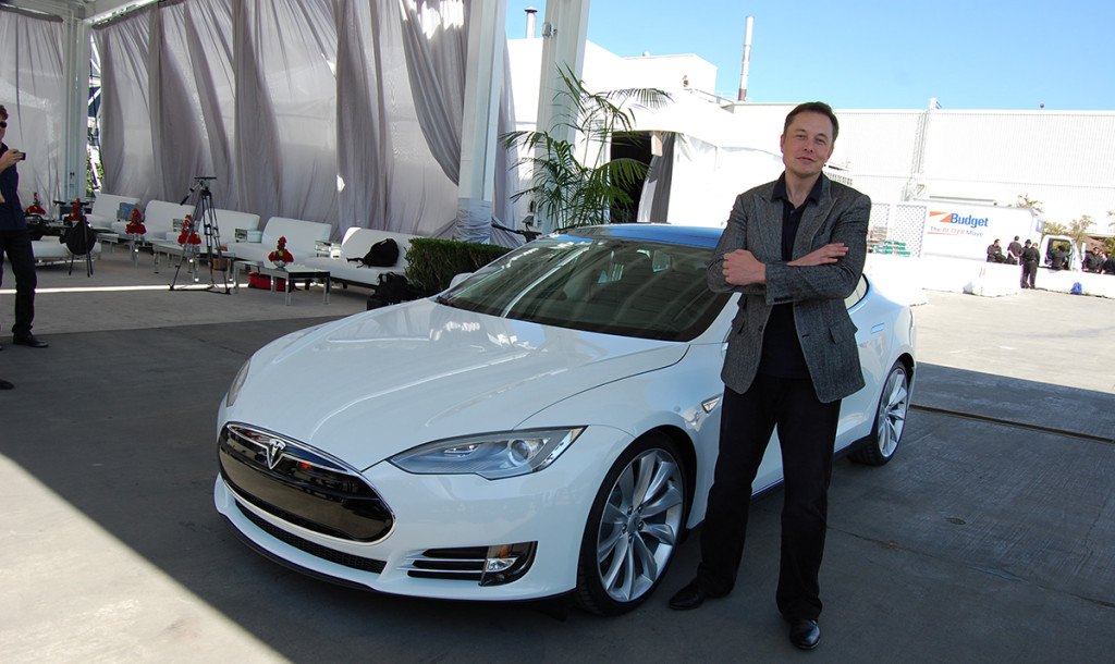 Tesla lubab “orjaskandaaliga” tõsiselt tegeleda