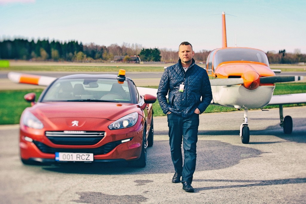 Piloot kahe prantslasega: hoovõturajal Peugeot RCZ R ja SOCATA TB9 Toomas Uibo