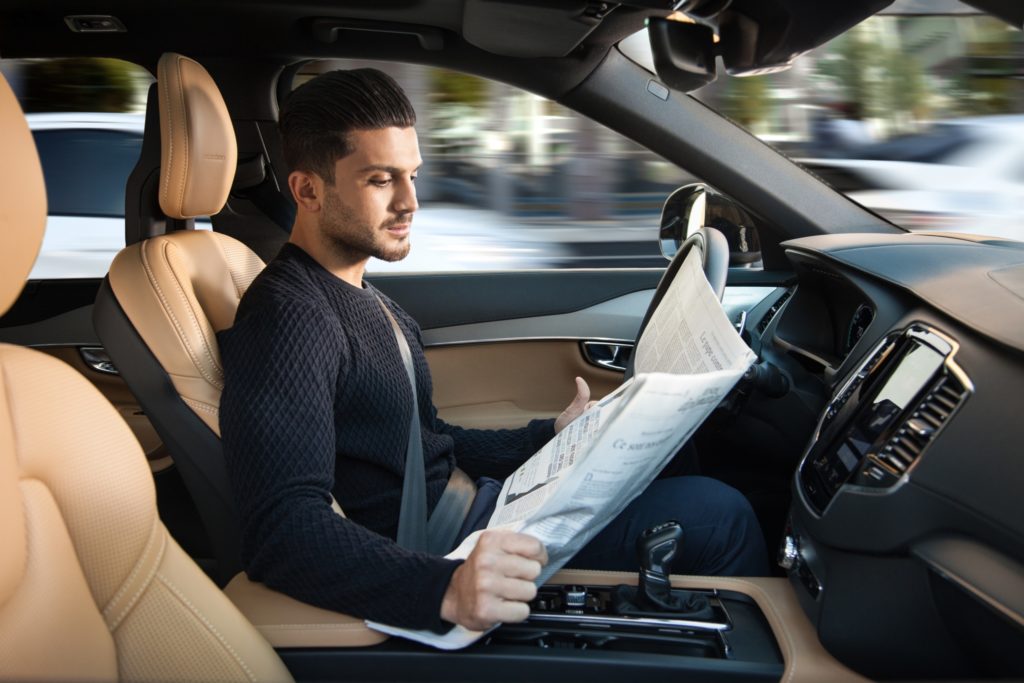 Autotootjad valmis panna: väristav pedaal, pasun ja alkolukk olgu olla! Volvo isesõitev auto