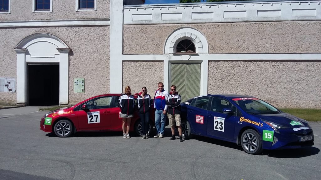 Pressiralli kolmandast autost teise nurga alt