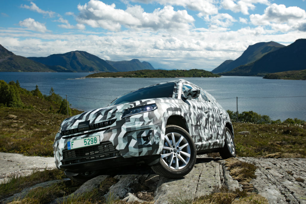 Škoda ei lõpeta narritamist: Kodiaq lasti avalikult maastikule lahti! Kodiaq