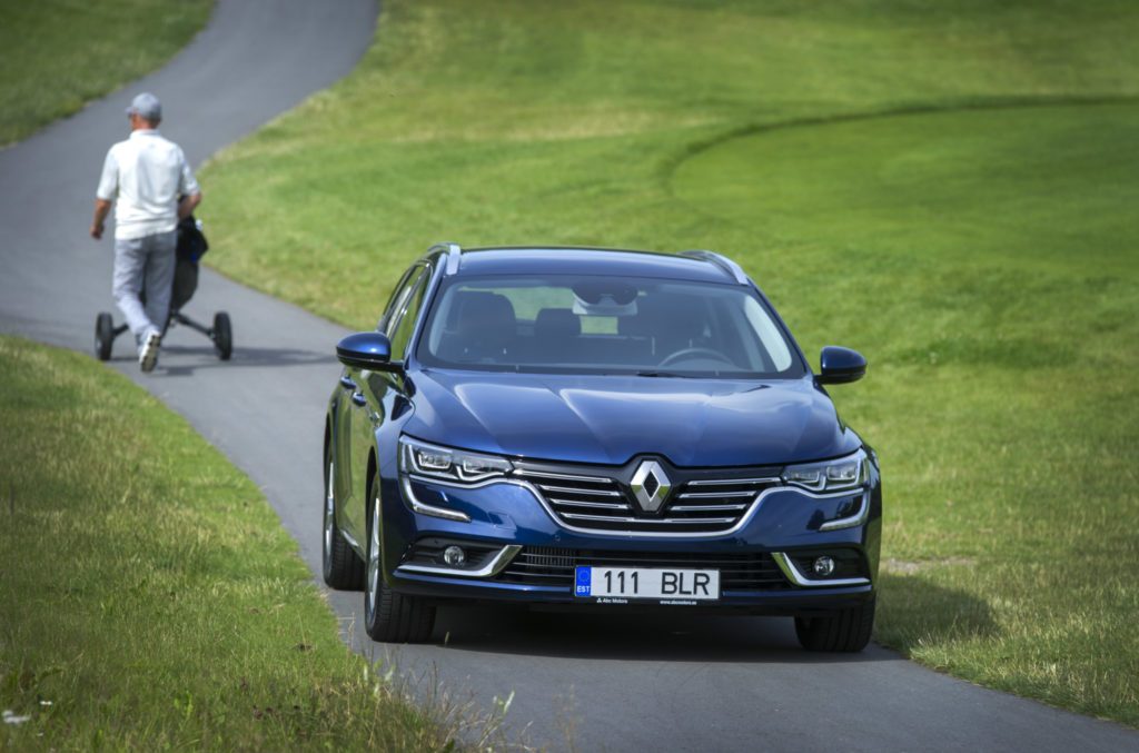 Pilk peale, käsi külge: Renault esitles Eestis universaalkerega Talismani Renault Talisman