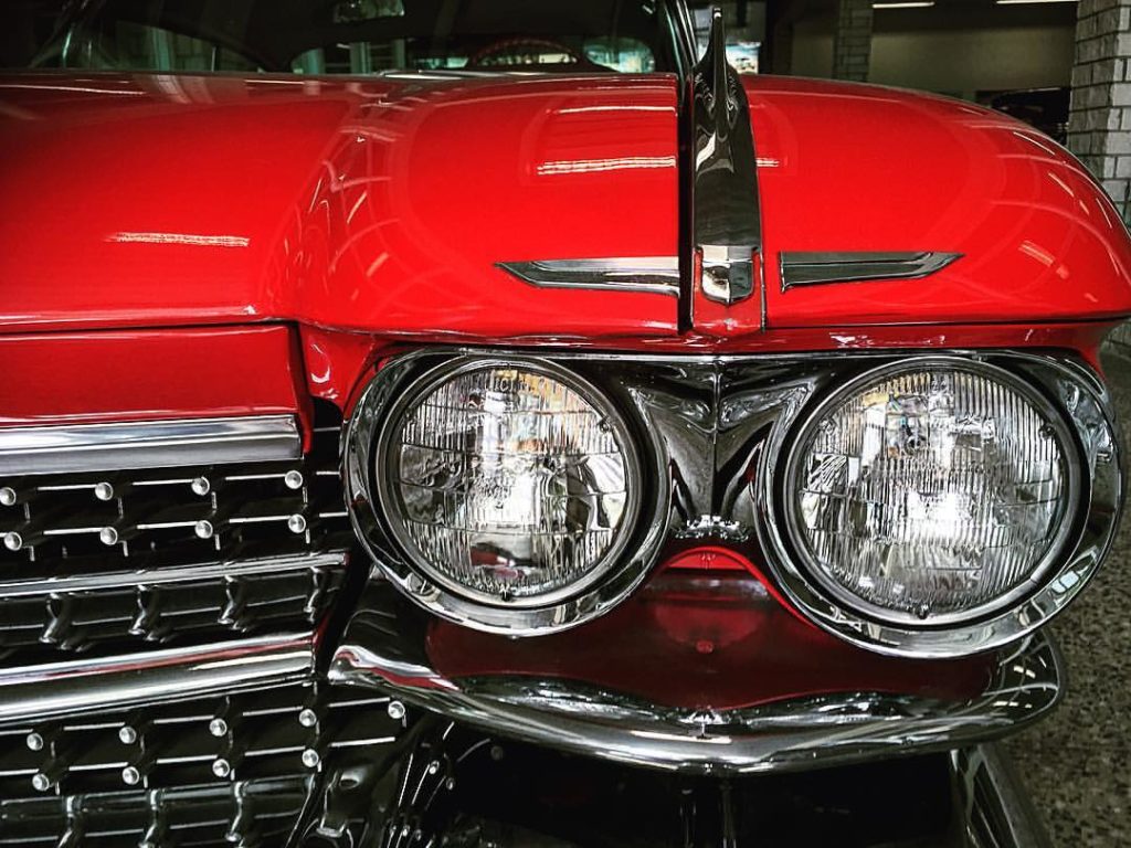 Muuseumikratt rändab Eestis: Tallinna Automuuseum kolis Halingale Automuuseum