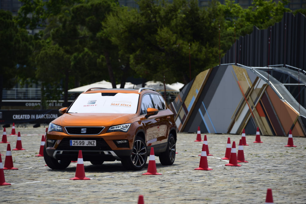 Pöörane test: kas julgeksid autoga pimesi, üksnes kaamerale lootes sõita? Seat Ateca test