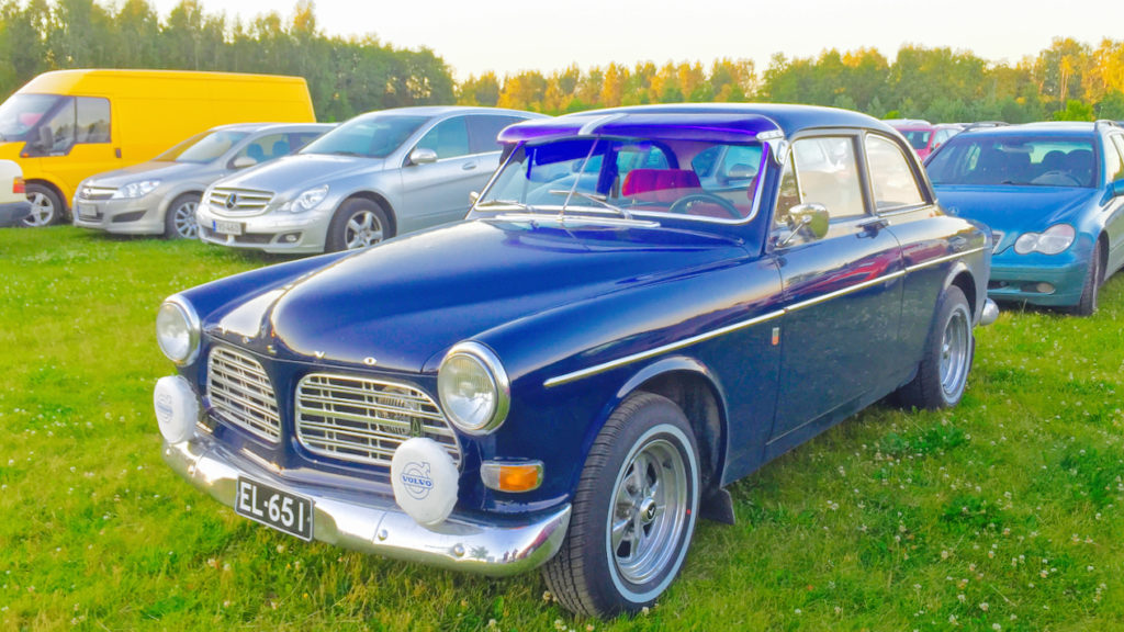 Uuring: auto värv mõjutab oluliselt müüki ja järelturu hinda värv auto kaanepilt