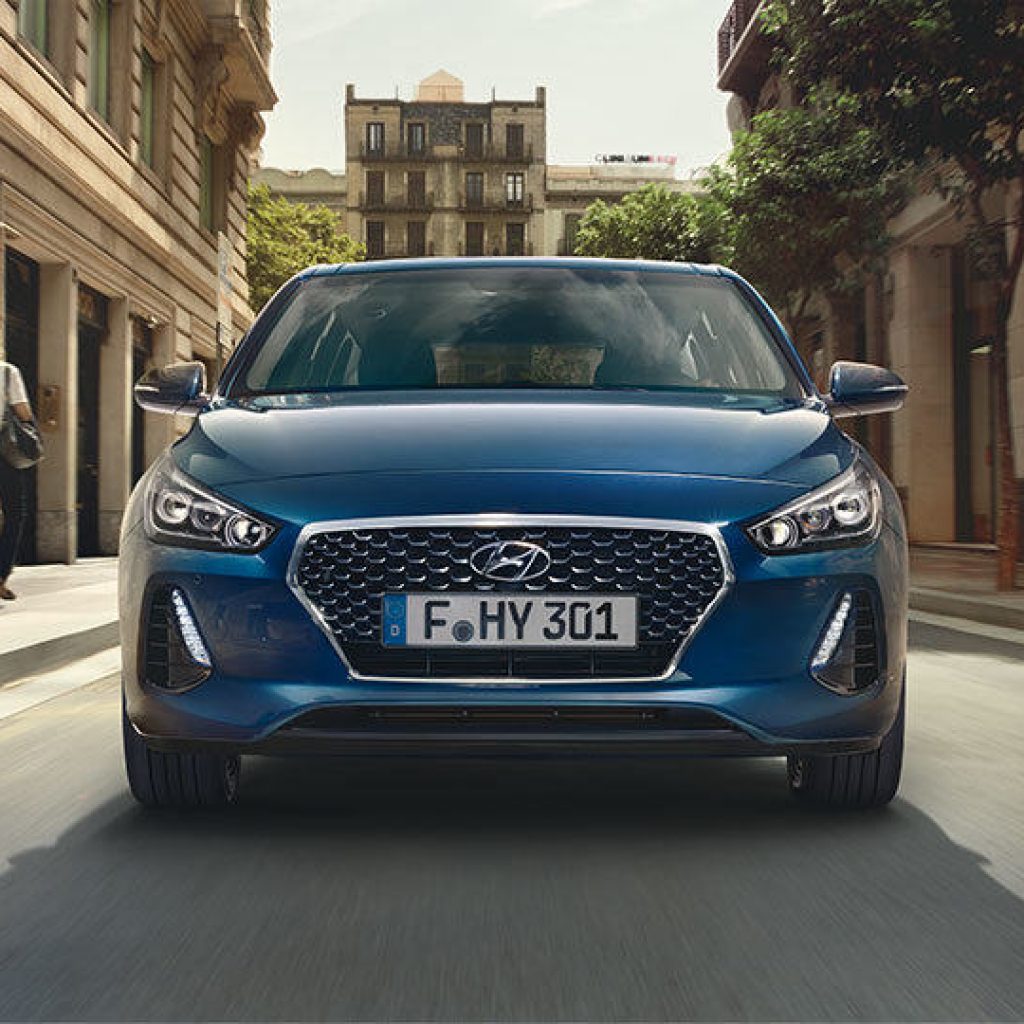 Hyundai esitles uue põlvkonna i30 -t, VW Golfi troonilttõukajat Hyundai i30