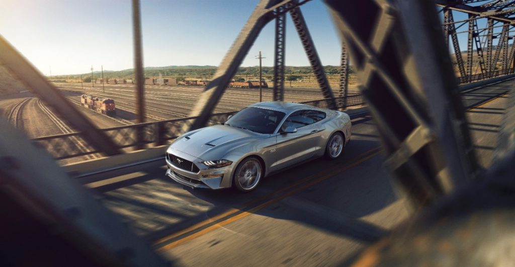 Silm puhkab, hing ihkab: populaarne Ford Mustang läbis värskenduskuuri