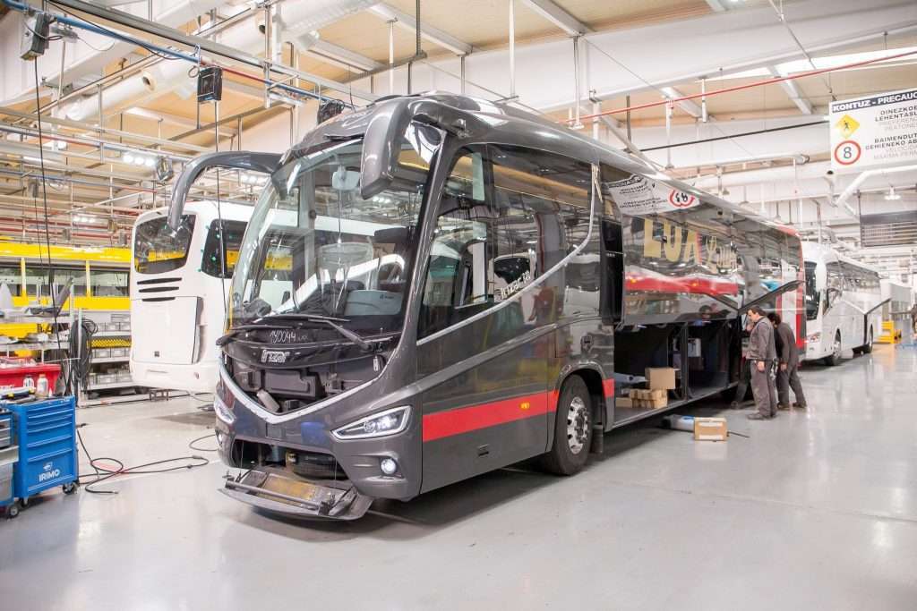 Uhke värk! Vaata, millised näevad välja Eesti kõige moodsamad reisibussid! eesti moodne buss