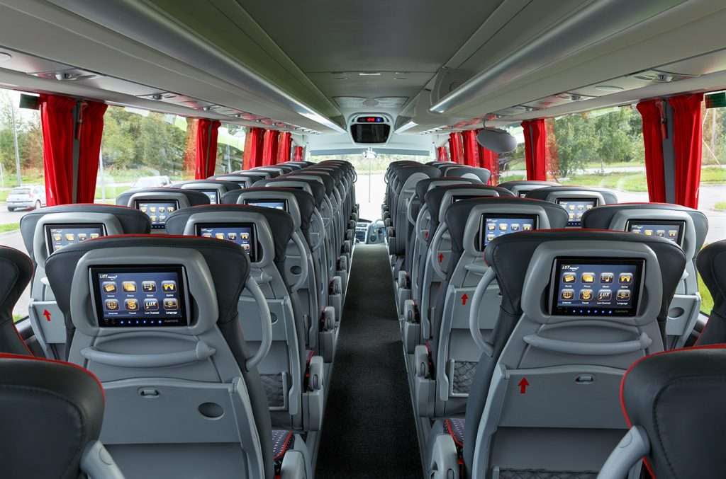 Vasikaga laadale, isejuhtiv buss ja sassis Lumivalgeke ehk pildikesi bussijuhi tööpäevast