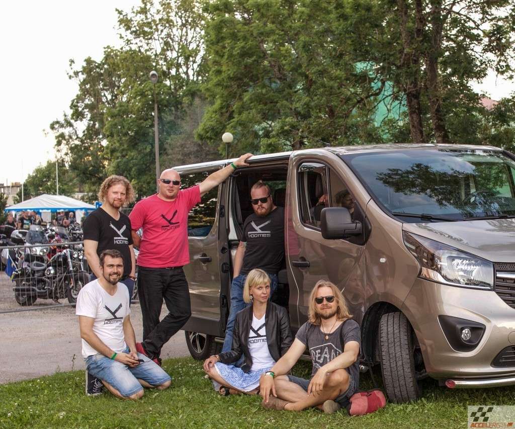 Opel Vivaro teistmoodi tegelikkus: kas ratastel kontorist saab bändibussi? opel vivaro