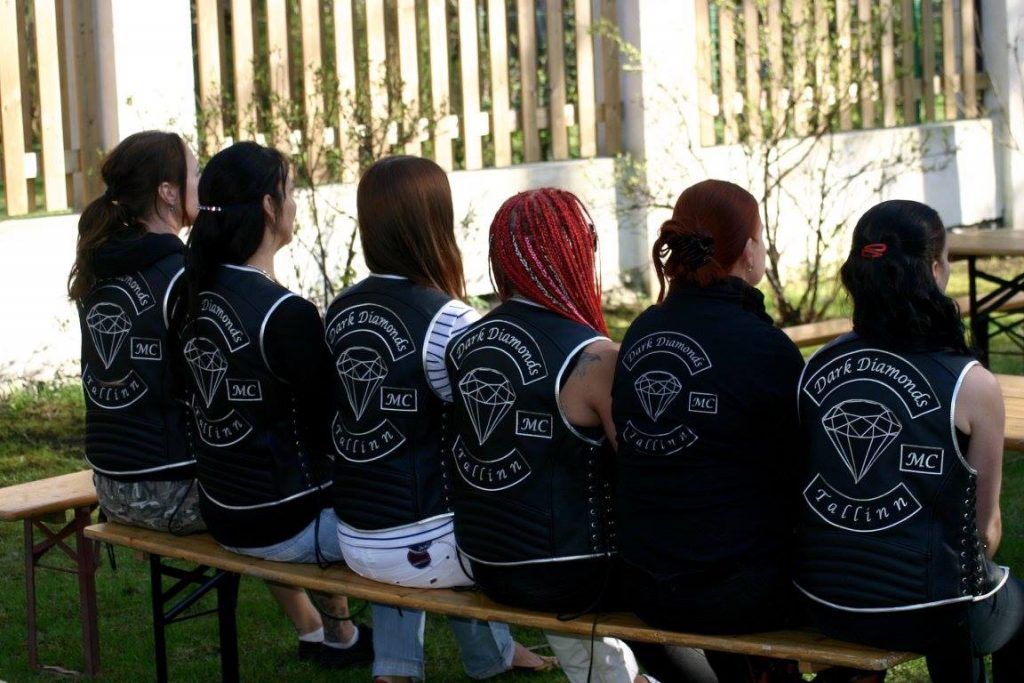 Raimo Matvere: tsiklinaiste näitus Loomelinnakus riivas külastajate silma ammu enne mahavõtmist