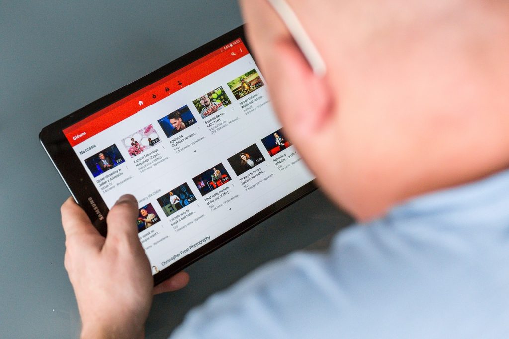 youtube 23. aprillil
