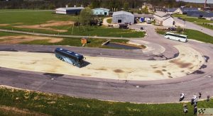 Eksperiment: ühe päevaga bussijuhiks ehk ellujäämiskursus libedarajal libedarajal