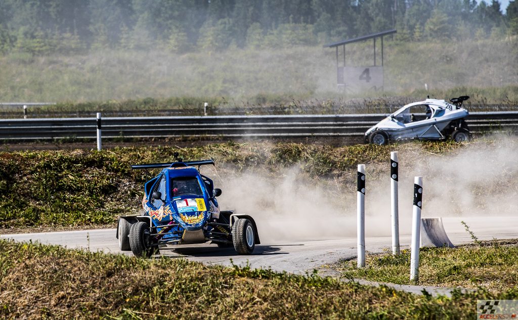 Kui pastakast purskab vaid adrenaliin ehk krosskardiga rallirajale krosskardiga