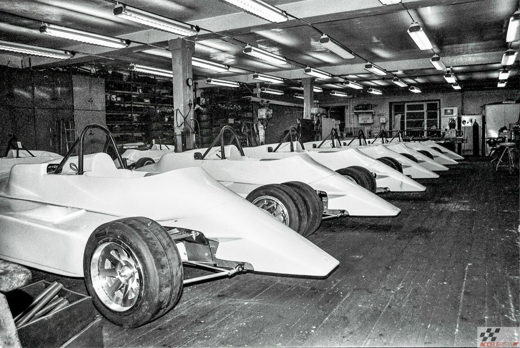 Eestis joonistatud autod – ühel pool anne ja kirg, teisal piiratud võimalused