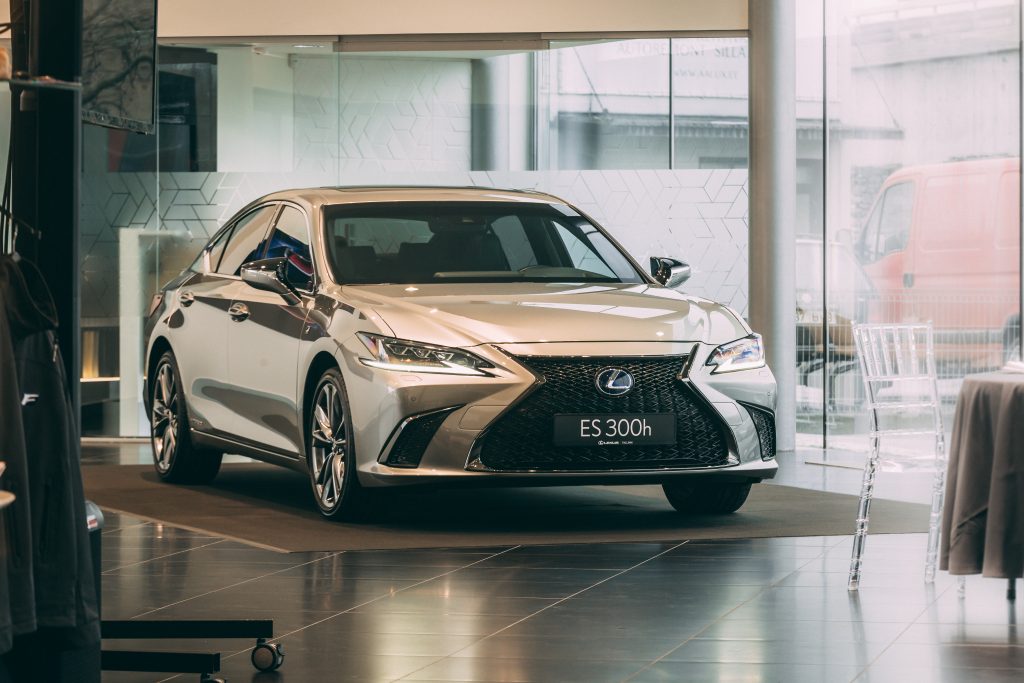 lexus es