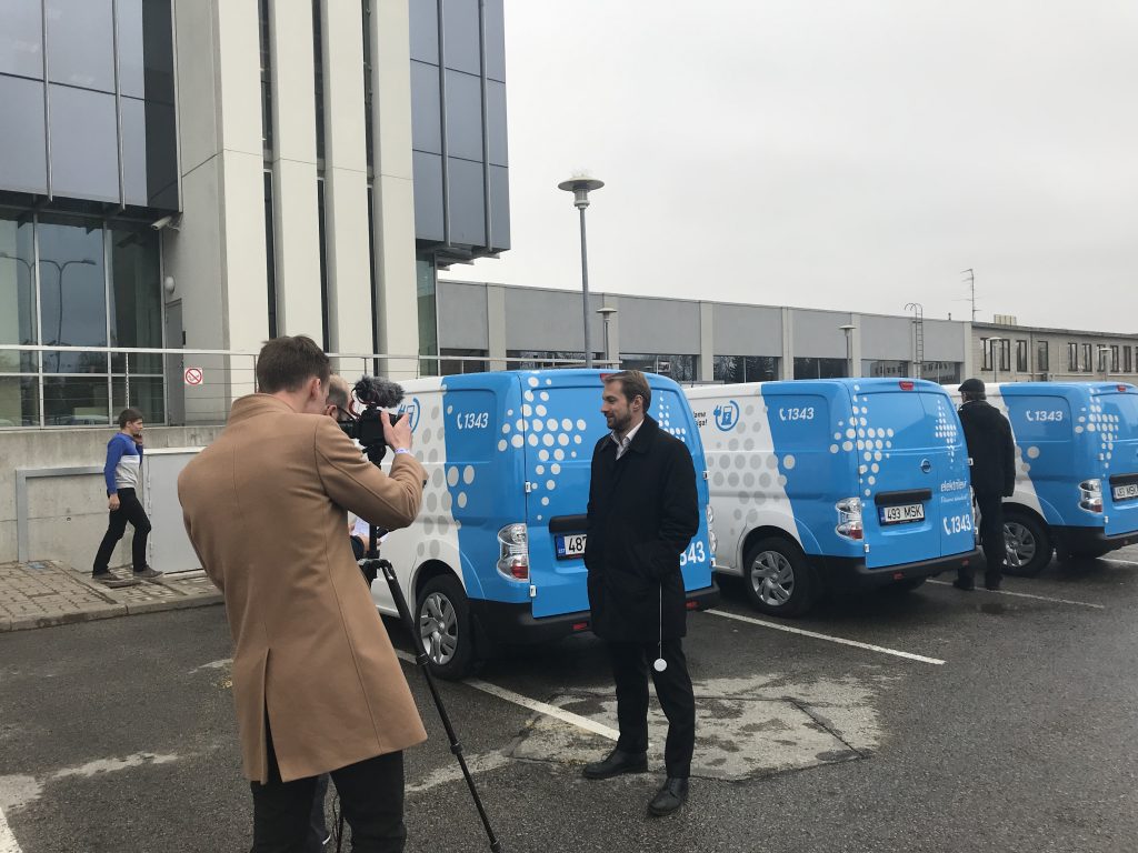 Viis elektriautot ja kiirlaadijad: Elektrilevi maalib Eesti Energia nägu rohelisemaks elektrilevi
