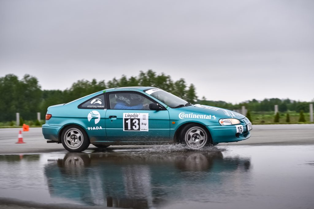 roheline seep toyota