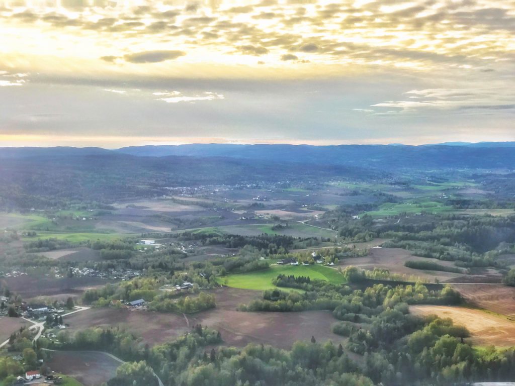 Uuring: lennukite taevasse jäetud “sabad” ei olegi nii süütud kui arvame taevas