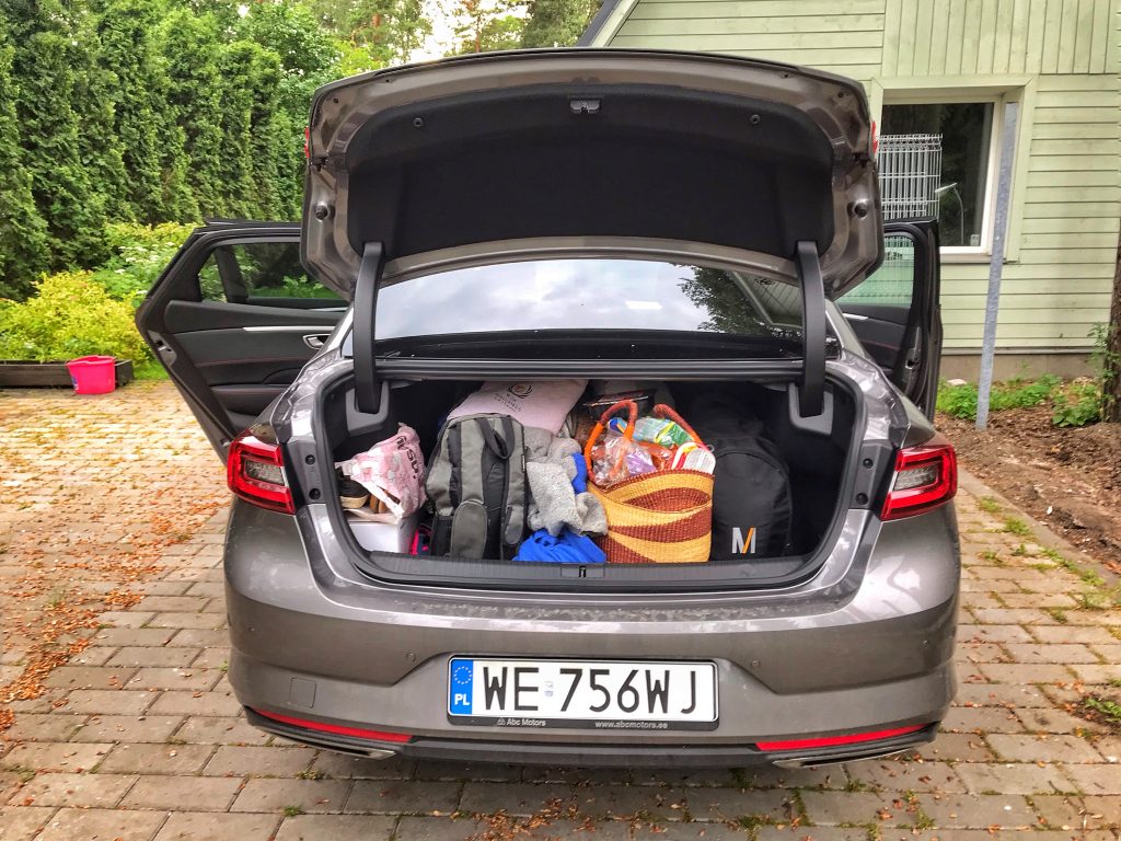 Suvise autoreisi meelespea – kuidas auto ette valmistada? renault talisman