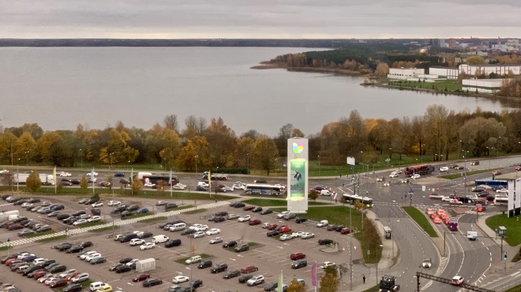 Lugeja küsib: kuidas saab mupo trahvida sõidukeid eramaal olevas parklas? mupo võib parklas trahvida