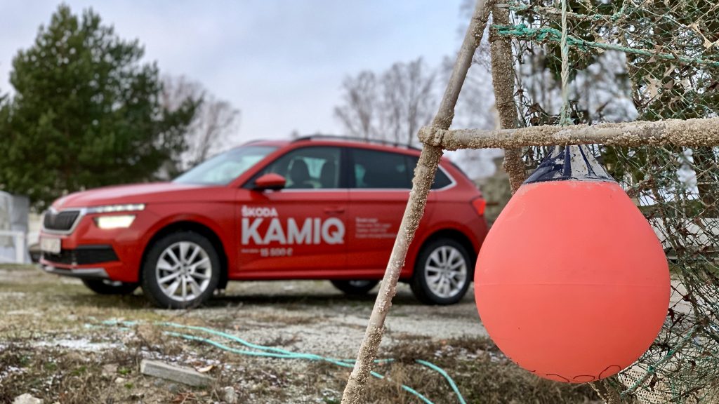 Kuula: häirekeskusse helistavad autod, siledad teed ja Škoda Kamiq häirekeskusse kamiq