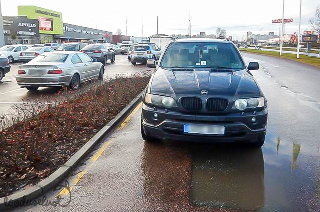 Lähed šoppama? Kui mupolt trahvi ei taha saada, pargi auto korralikult pargi auto korralikult