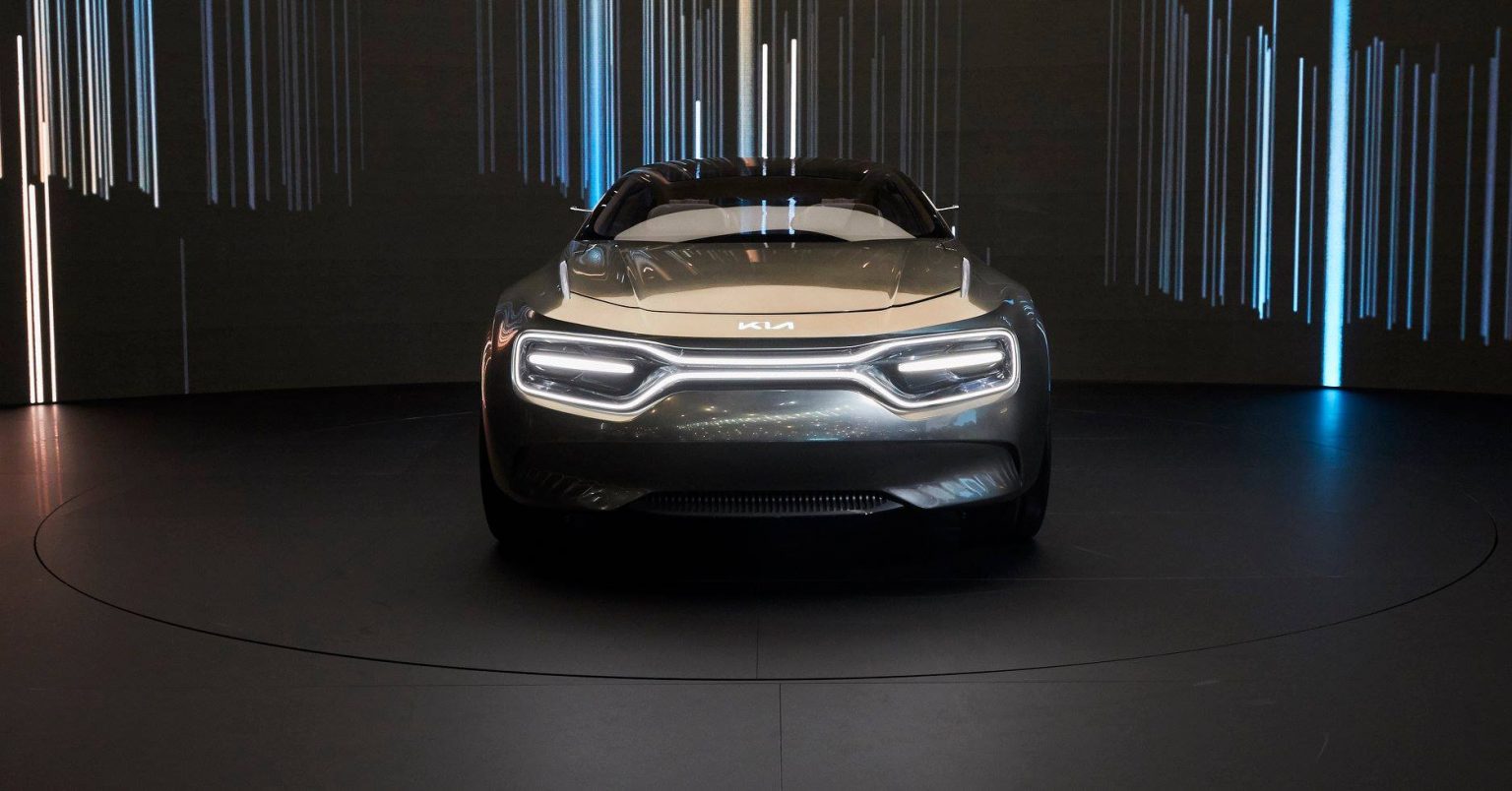 Fännid räägivad: KIA saab uue logo! Vaata ja ütle, kuidas sulle meeldib? kia uus logo