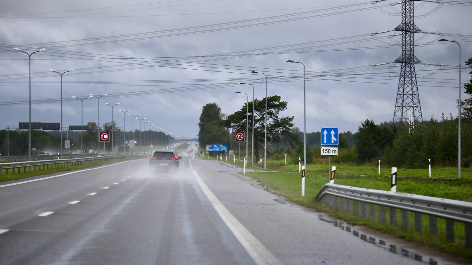 Teedeinsener: kes ütleb, kui lai peaks olema 2+1 või 2+2 tee Eestis? kui lai peaks olema 2+1 või 2+2 tee Eestis
