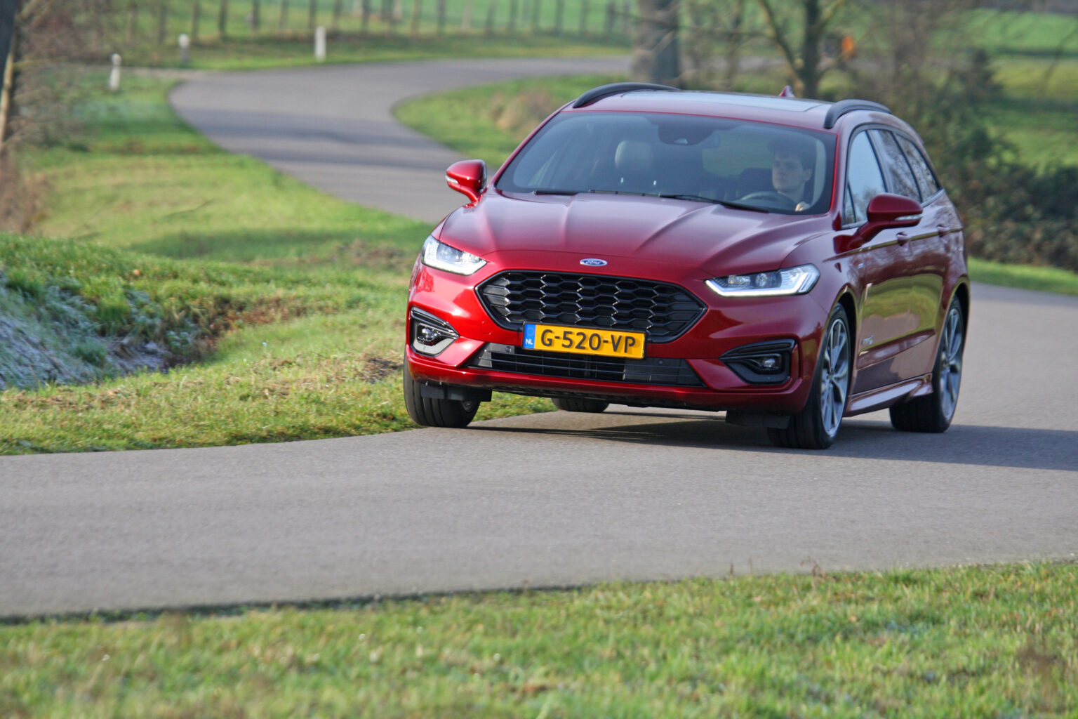 Ford Mondeo Hybrid – CO₂ trahvi kartuses sündinud soliidne sõiduvahend Ford Mondeo Hybrid