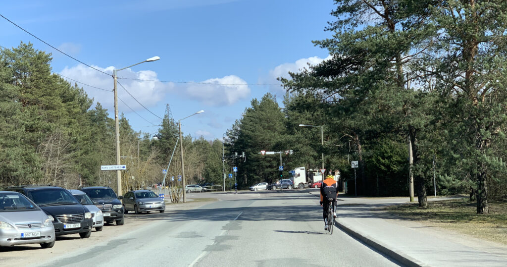 Kas kergliiklustee kasutamine on selle olemasolul jalgratturile kohustuslik? kergliiklustee