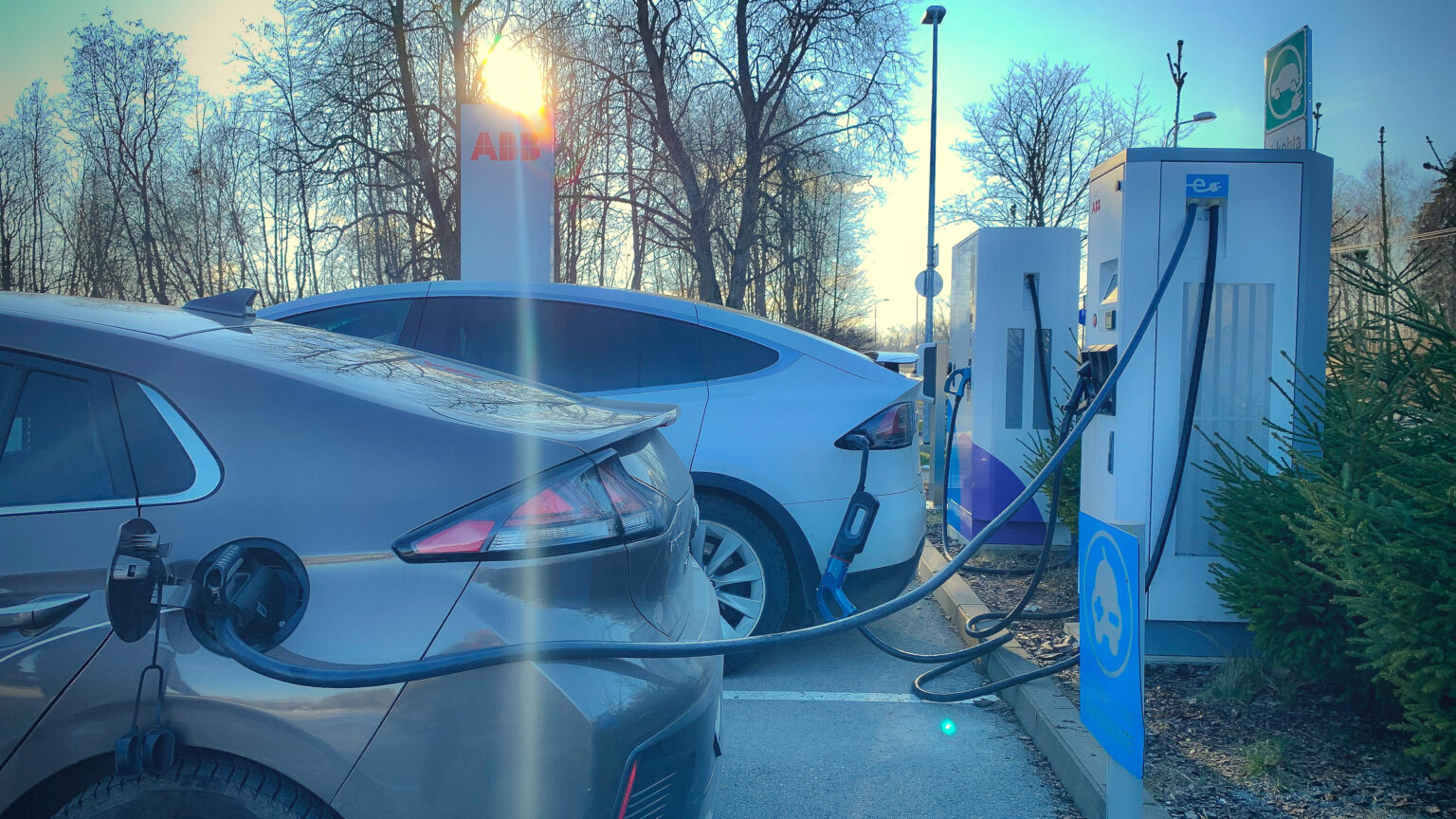 Aprillis keeras ka e-autode müük Euroopas suurde langusse