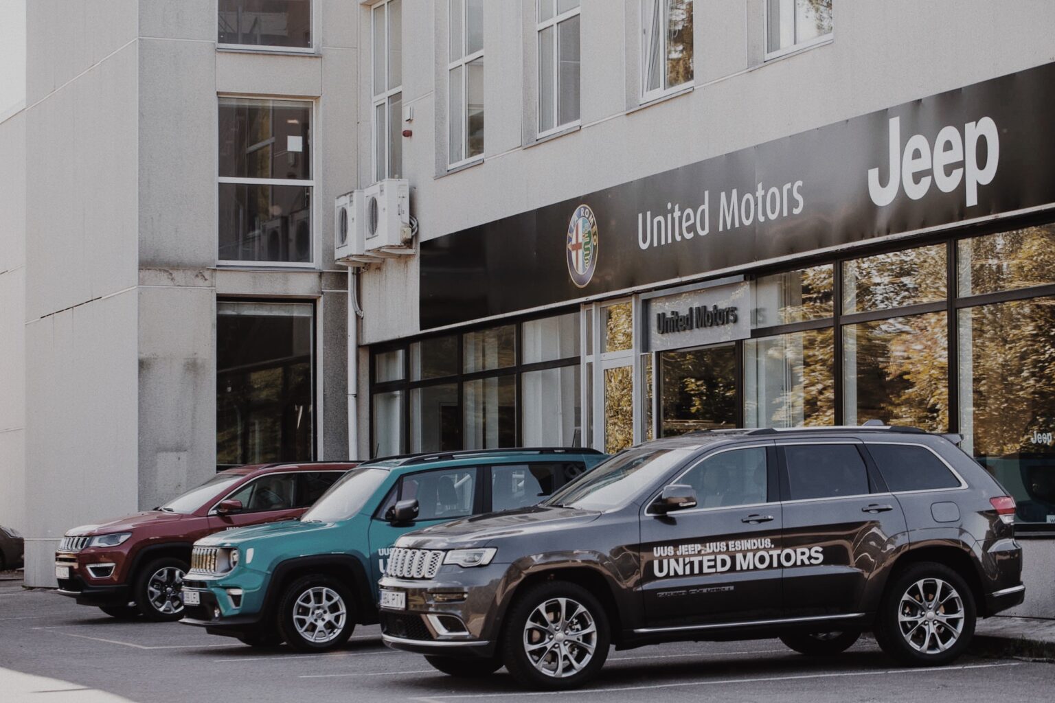 United Motors avas Kohtla-Järvel kaasaegse müügi- ja teeninduskeskuse Jeep Kohtla-Järve
