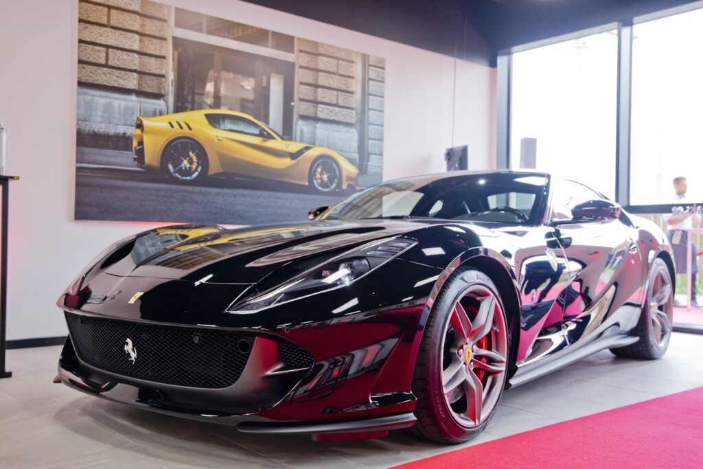 Võimsate sportautode ostjaid võib Prantsusmaal oodata kuni 50 000 € suurune automaks Ferrari Eesti