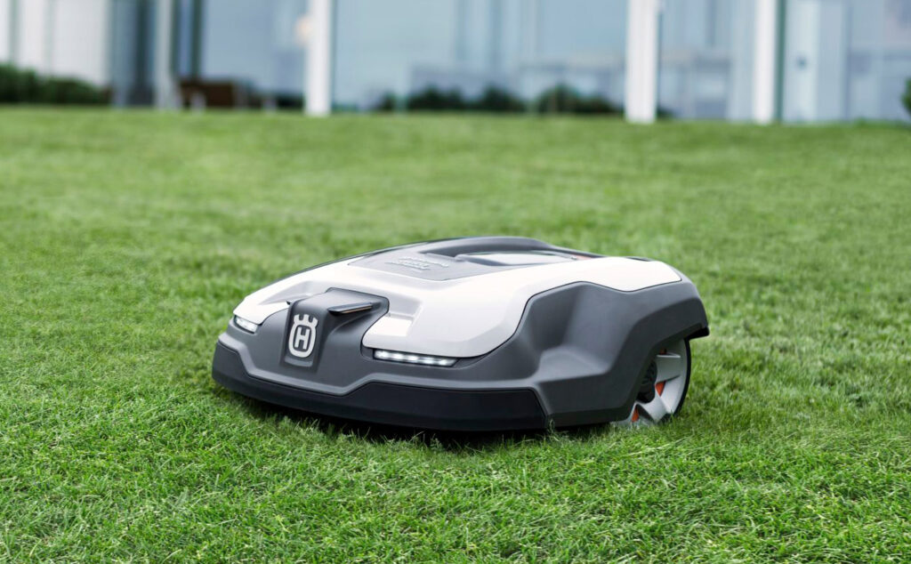 Robotmuruniidukid astuvad autotööstuse jälgedes Husqvarna Automower