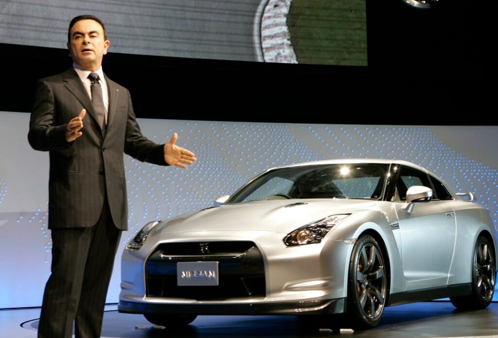 Uurijad kohtuvad Beirutis paos oleva endise Nissan-Renault esimehega Carlos Ghosn Nissan