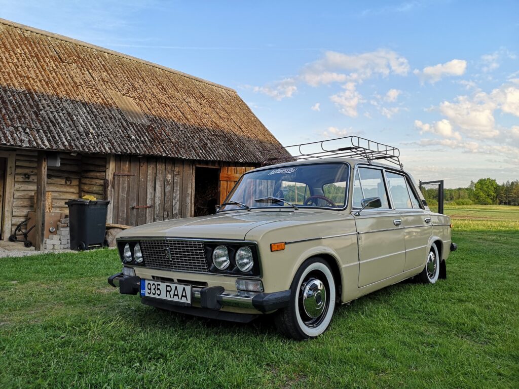 Lada 21063