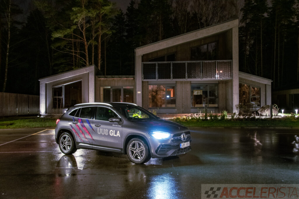 Põhjalik MB GLA proovisõit: poriste kummikutega tuppa ei lasta Mercedes-Benz GLA