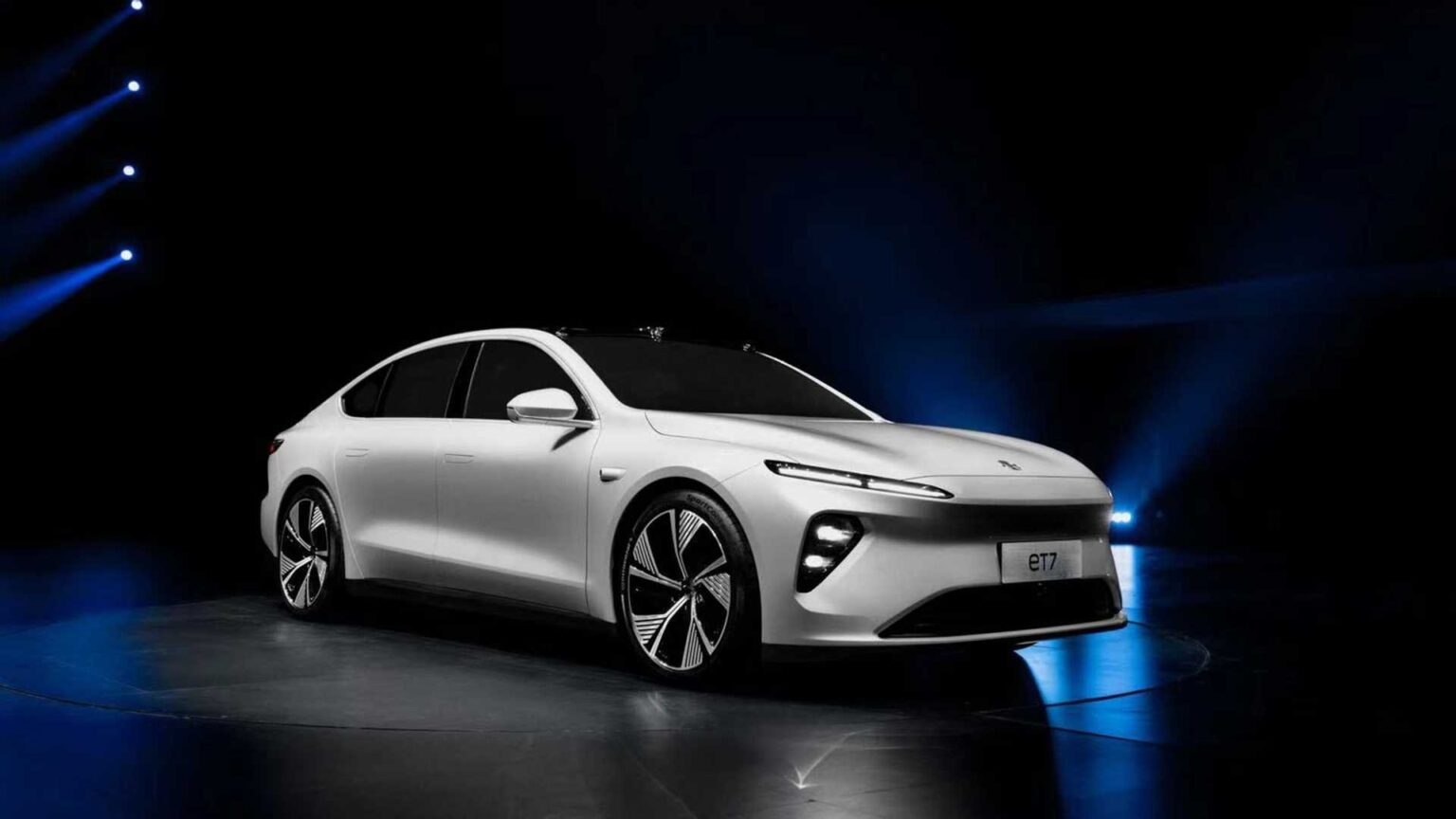 NIO lubab 2022 lõpus välja tulla 150 kWh tahkisakuga NIO ET7