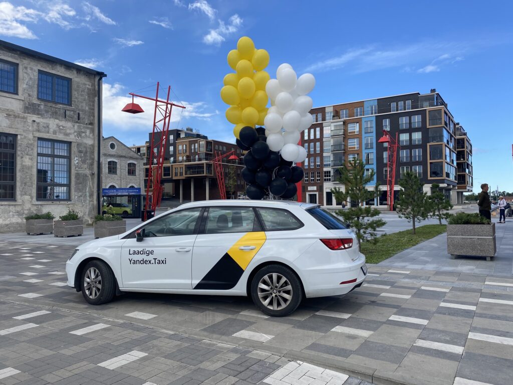 Yandex Go kahekordistab täna Eestis juhtide jootraha Taksojuhtide päev Yandex