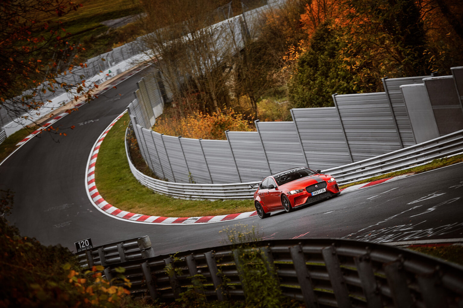 Nürburgringi rekordid: miks neid jahitakse ja kellele neist kasu on? Nürburgring, Jaguar XE SVR Project 8