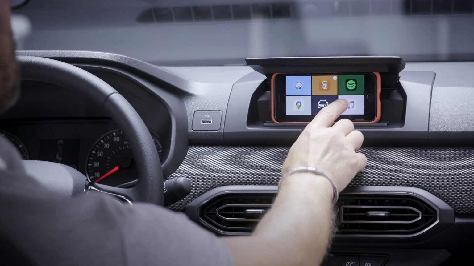 Viis mugavat funktsiooni, mida autorakendustelt oodatakse Dacia nutitelefon ekraanina