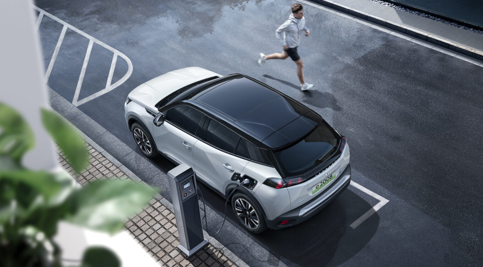 Omaniku kogemus: ka kortermajas on elektriauto omamine täiesti võimalik kortermajas