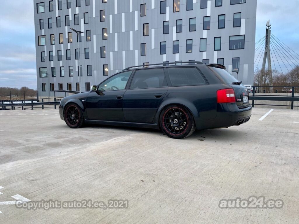 Nädala paar: must universaalkerega sleeper Audi RS 6 2003