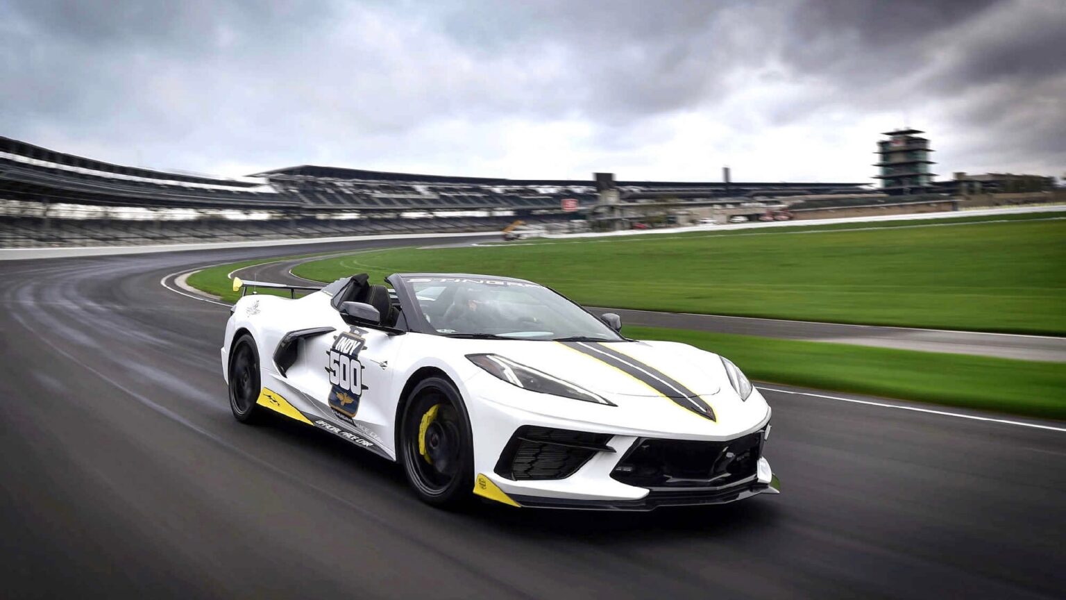 Chevrolet Corvette C8 tootmine seisab jälle Chevrolet Corvette C8 kabrio