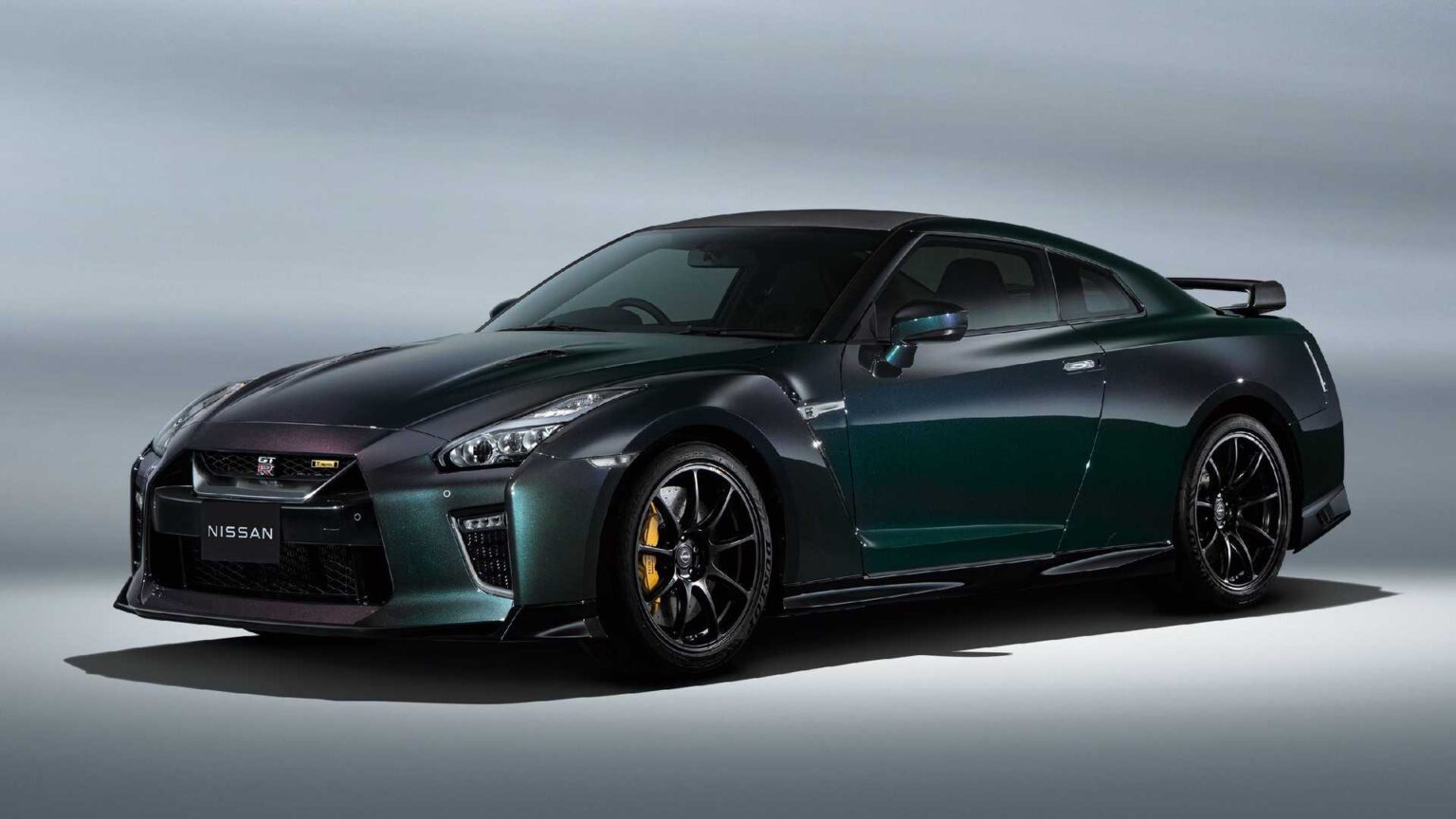 Nissan avalikustas kaks GT-R-i erimudelit Nissan GT-R T-spec 2021